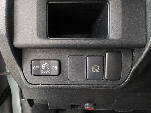 Used 2019 Toyota Tacoma SR5 RWD image 20