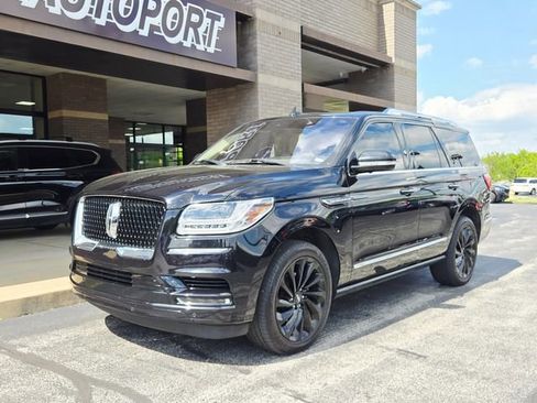 Used 2020 Lincoln Navigator Reserve w/ Equipment Group 208A Reserve AWD/4WD image 3