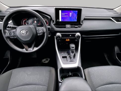 Used 2025 Toyota RAV4 XLE FWD image 15