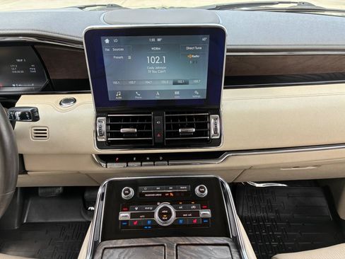 Used 2019 Lincoln Navigator Reserve w/ Cargo Package AWD/4WD image 22