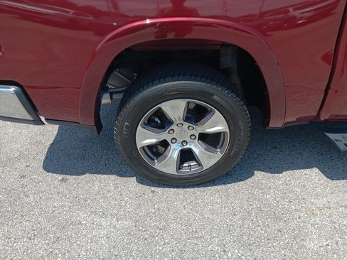 Used 2021 RAM 1500 Laramie AWD/4WD image 6