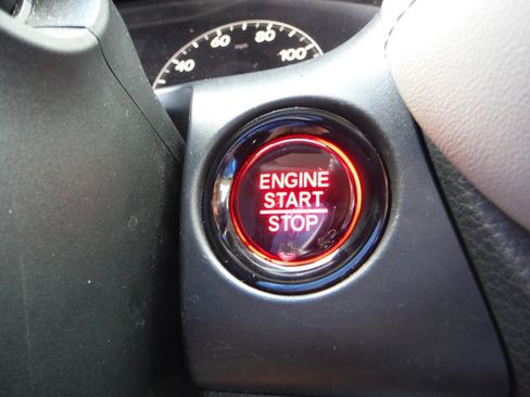 Used 2023 Honda HR-V LX image 19
