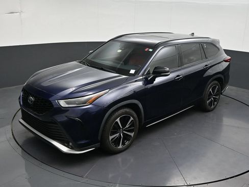 Used 2021 Toyota Highlander XSE FWD image 16