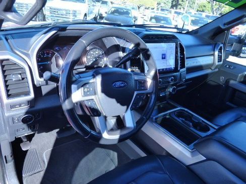 Used 2022 Ford F350 Platinum image 25