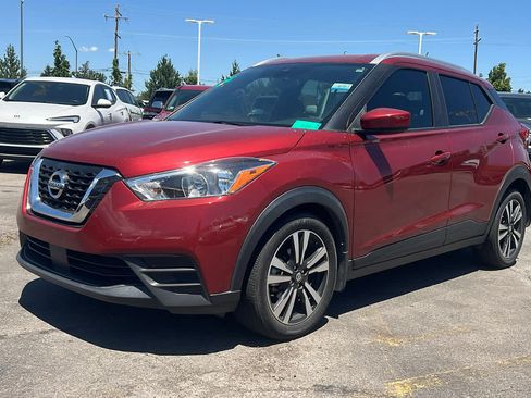 Used 2020 Nissan Kicks SV FWD image 1