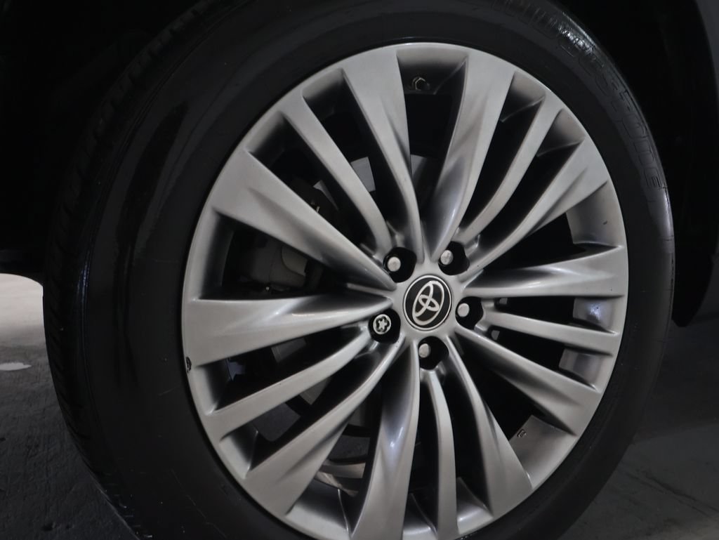 Used 2021 Toyota Highlander Platinum AWD/4WD image 33