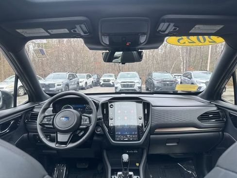 Used 2025 Subaru Forester Touring AWD/4WD image 15