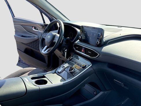 Certified 2023 Hyundai Santa Fe SE AWD/4WD image 5