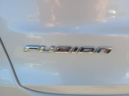 Used 2020 Ford Fusion SE w/ Equipment Group 151A FWD image 26