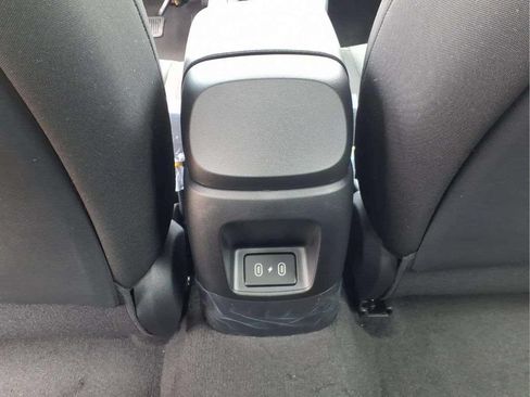 New 2026 Hyundai Elantra SE FWD image 12