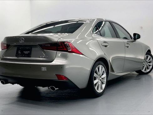 Used 2014 Lexus IS 250 RWD image 4