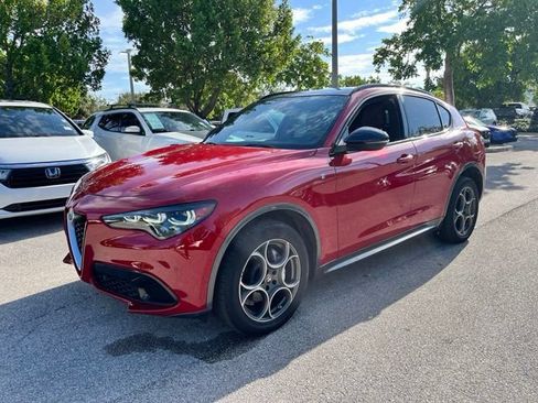 Used 2024 Alfa Romeo Stelvio Ti AWD/4WD image 3