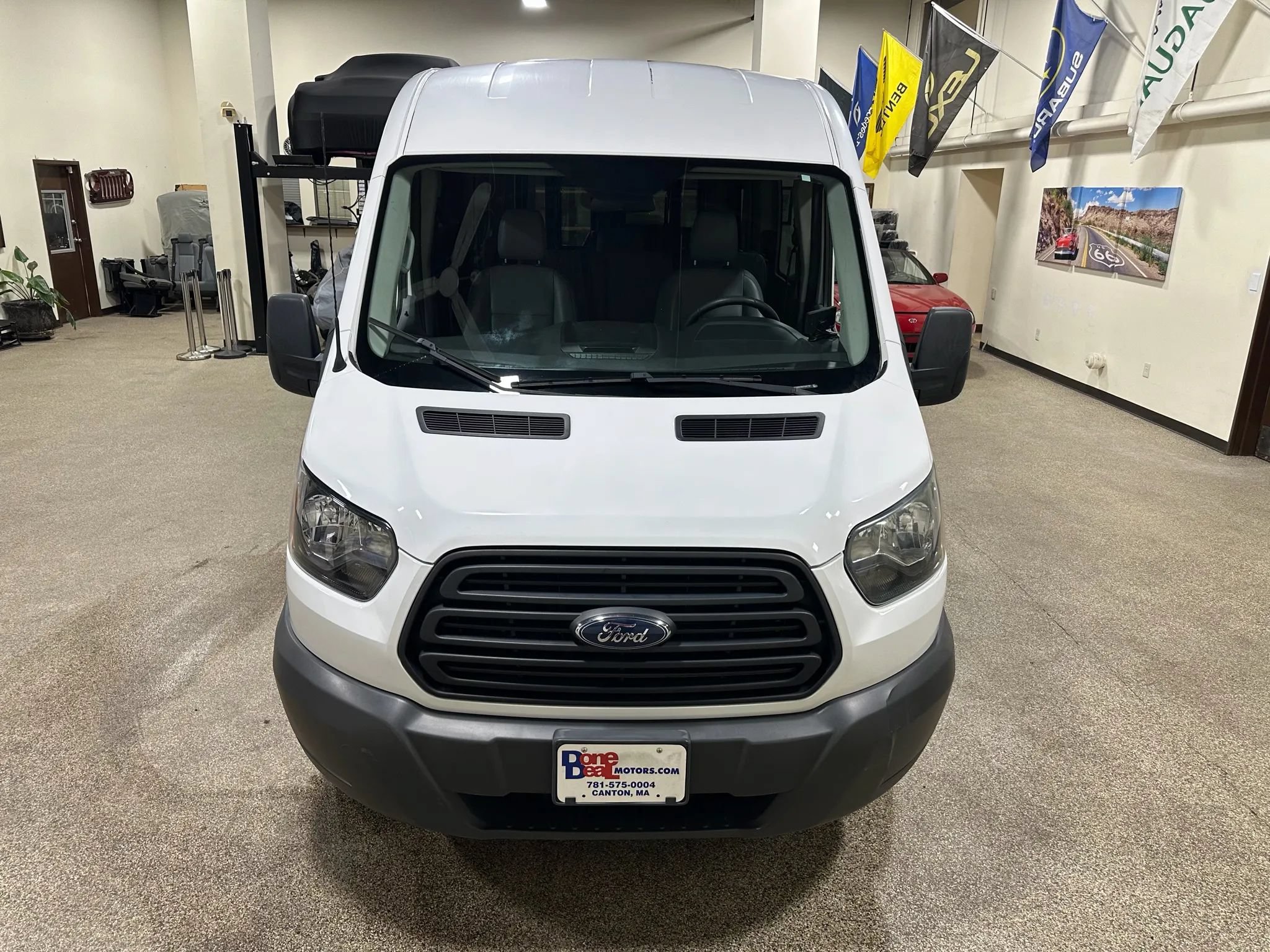 Used 2015 Ford Transit 250 148 Medium Roof RWD image 5