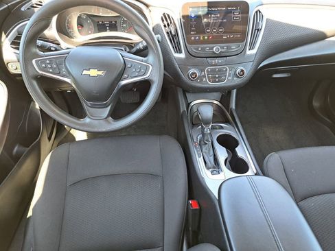 Used 2024 Chevrolet Malibu LT FWD image 17