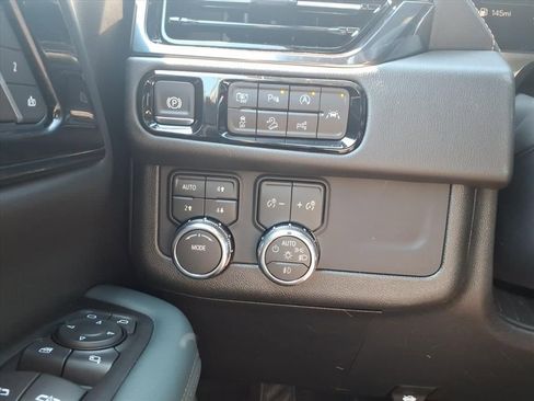 New 2026 GMC Yukon XL AT4 image 18