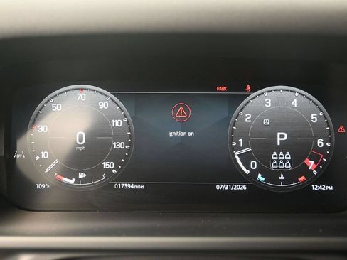 Used 2024 Land Rover Defender 130 X-Dynamic SE AWD/4WD image 12