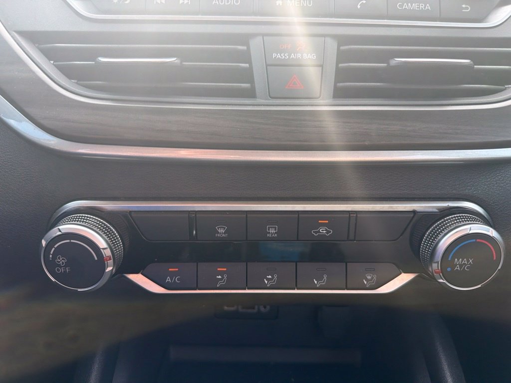 Used 2025 Nissan Altima 2.5 SV FWD image 36