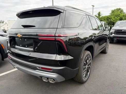 New 2026 Chevrolet Traverse LT w/ Sun and Wheel Package FWD image 8