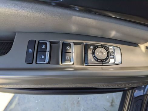 Certified 2025 Kia Carnival image 20