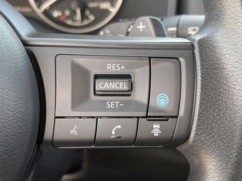 Certified 2024 Nissan Rogue SV image 21