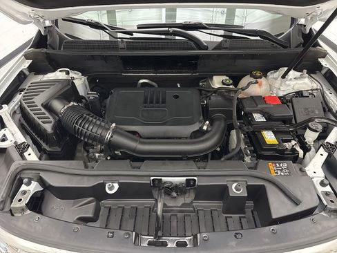 Used 2023 GMC Acadia SLE w/ Driver Convenience Package FWD image 54