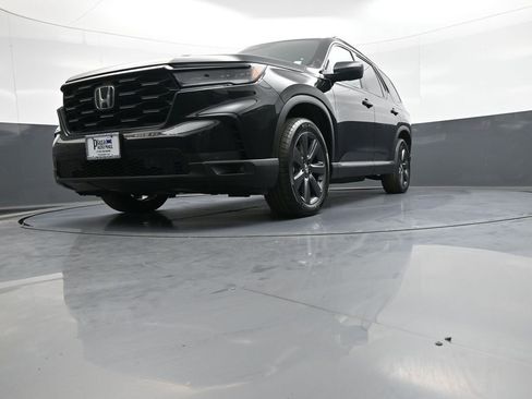 Certified 2023 Honda Pilot Sport image 25