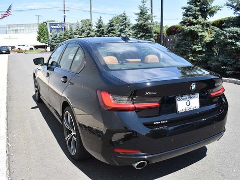Used 2023 BMW 330i xDrive Sedan w/ Premium Package AWD/4WD image 7