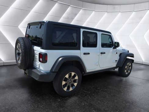 Used 2022 Jeep Wrangler Unlimited Sport AWD/4WD image 5