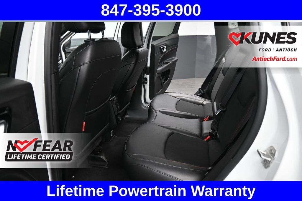 Used 2025 Jeep Compass Trailhawk AWD/4WD image 26