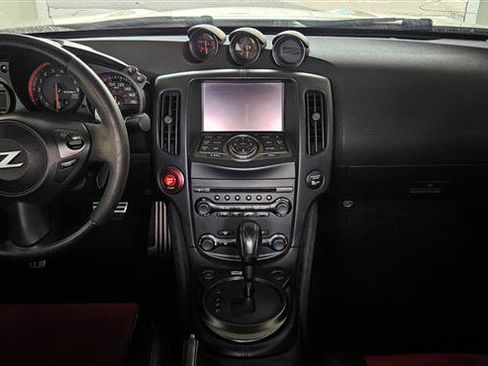 Used 2016 Nissan 370Z NISMO image 10