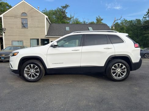 Used 2019 Jeep Cherokee Latitude Plus w/ Comfort/Convenience Group AWD/4WD image 4