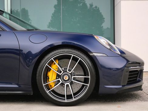 Used 2022 Porsche 911 Turbo S image 9
