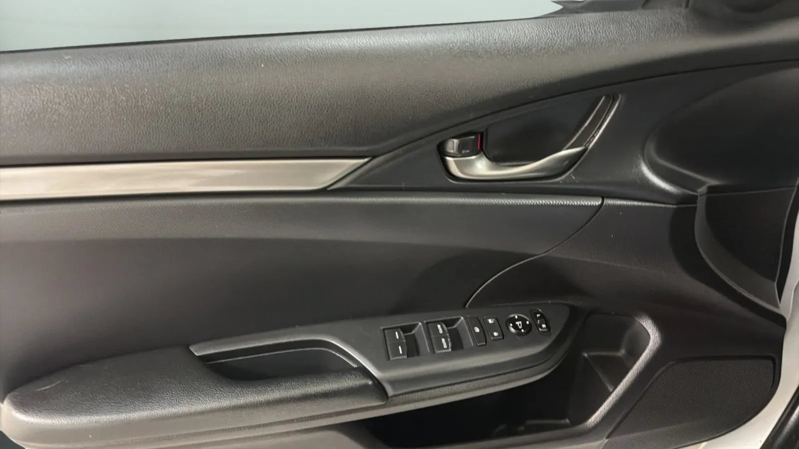 Used 2020 Honda Civic Sport image 17