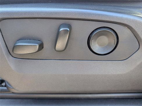 Used 2024 GMC Sierra 1500 SLT image 19