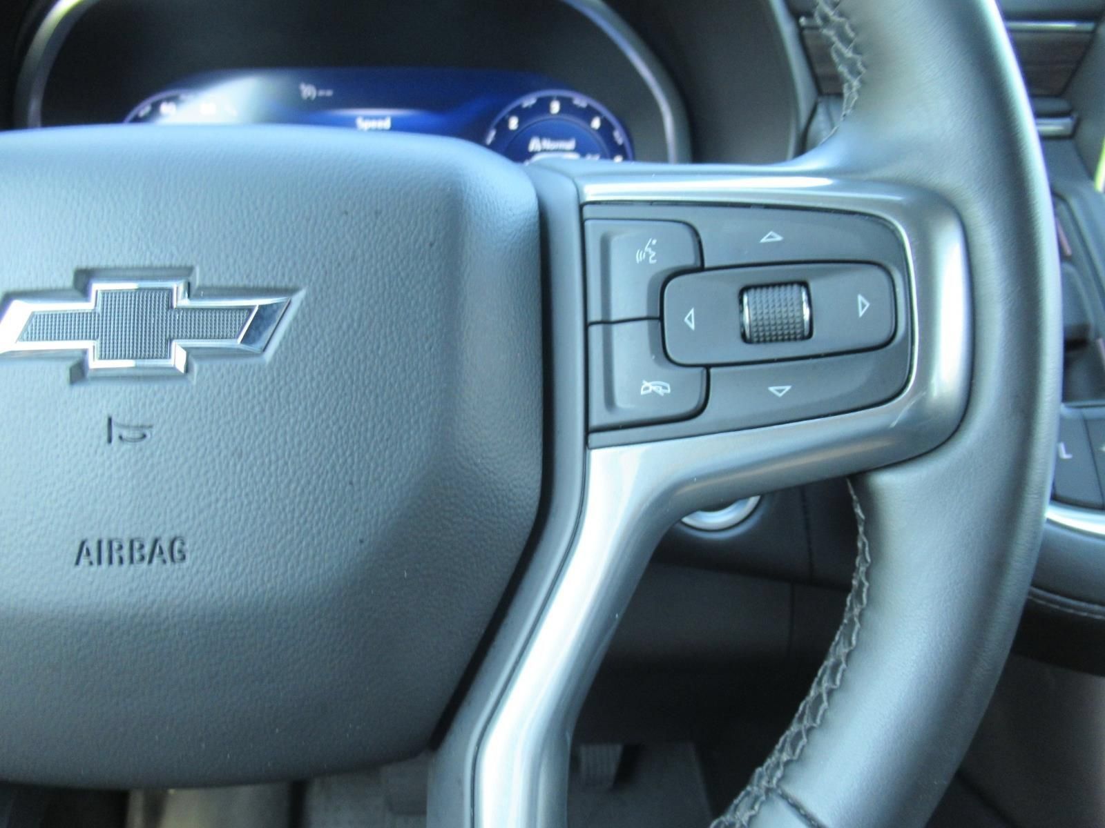 Used 2024 Chevrolet Tahoe Z71 w/ Luxury Package AWD/4WD image 25