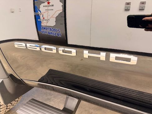 Used 2020 GMC Sierra 2500 SLE image 17