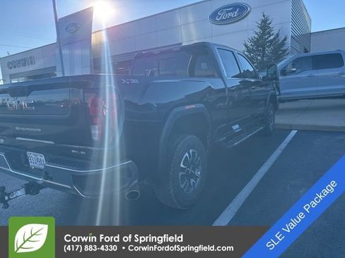 Used 2021 GMC Sierra 2500 SLE w/ SLE Value Package; image 6