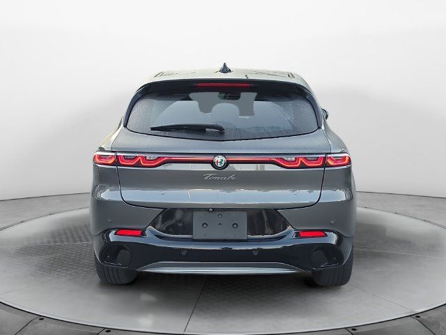 Used 2024 Alfa Romeo Tonale Ti AWD/4WD image 4