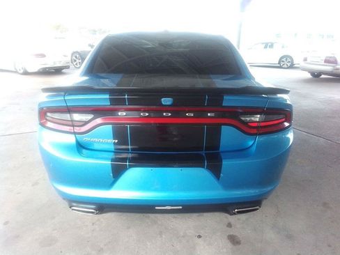 Used 2019 Dodge Charger SXT w/ Leather Interior Group RWD image 6