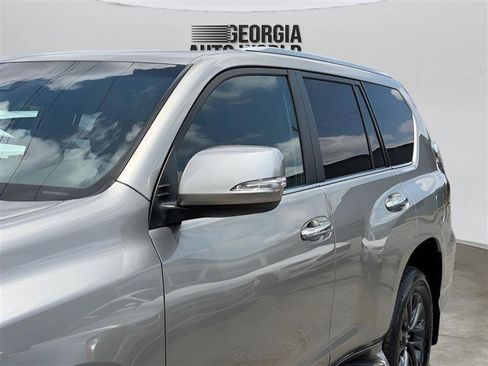 Used 2021 Lexus GX 460 Premium w/ Premium Package AWD/4WD image 7