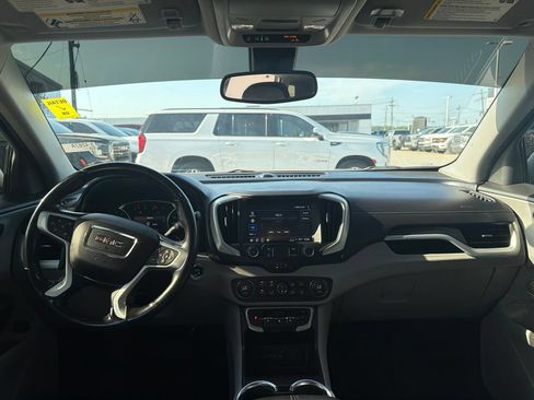 Used 2022 GMC Terrain SLT FWD image 9