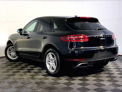 Certified 2018 Porsche Macan AWD/4WD image 3