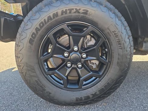 Used 2023 Jeep Wrangler Unlimited w/ Cold Weather Group AWD/4WD image 12