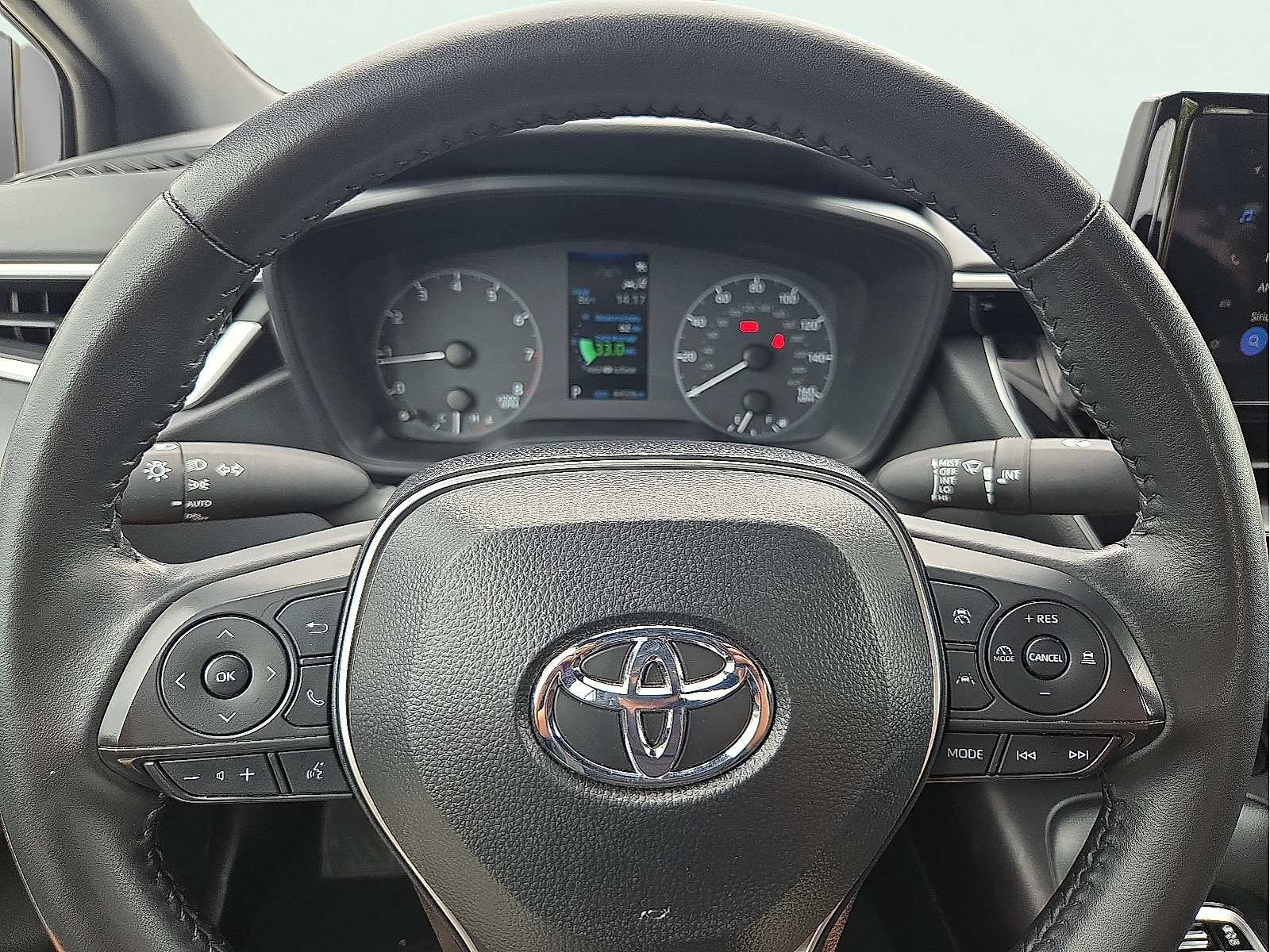 Used 2025 Toyota Corolla SE FWD image 24