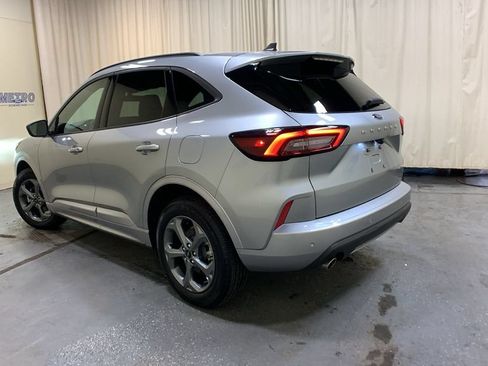 Used 2024 Ford Escape ST-Line w/ Tech Pack #1 AWD/4WD image 5