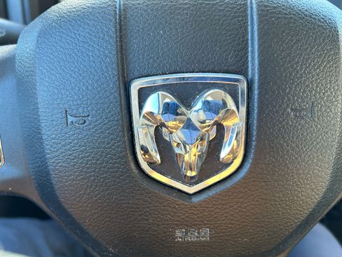 Used 2014 RAM 1500 Classic SLT image 19