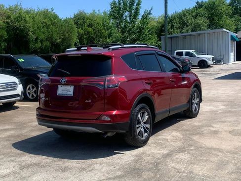 Used 2018 Toyota RAV4 XLE w/ Plus Extra Value Package FWD image 7