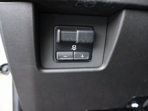 Used 2023 Chevrolet Colorado Trail Boss w/ LPO, Flex Utility Package image 15