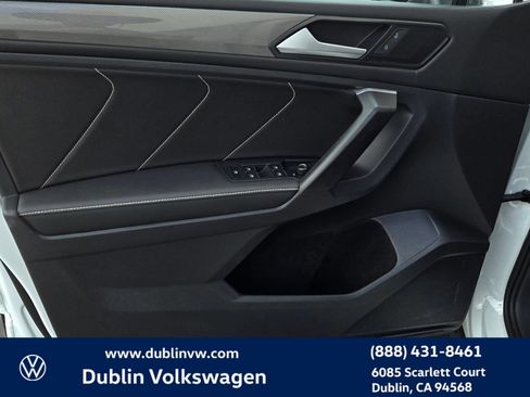 Certified 2023 Volkswagen Tiguan SE FWD image 10