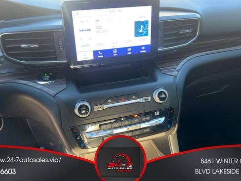 Used 2020 Ford Explorer Limited image 46